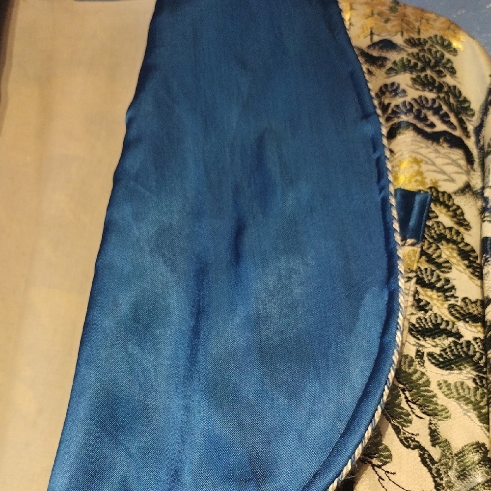 Japanese Smoking Jacket - Picture 12 of 17